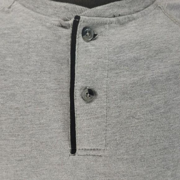 OT Revolution Men's Athletic Grey 2 Button Short‎ Sleeve T Shirt Size Medium - Picture 4 of 6